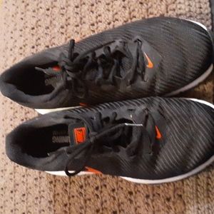 Nike training sneakers maxair